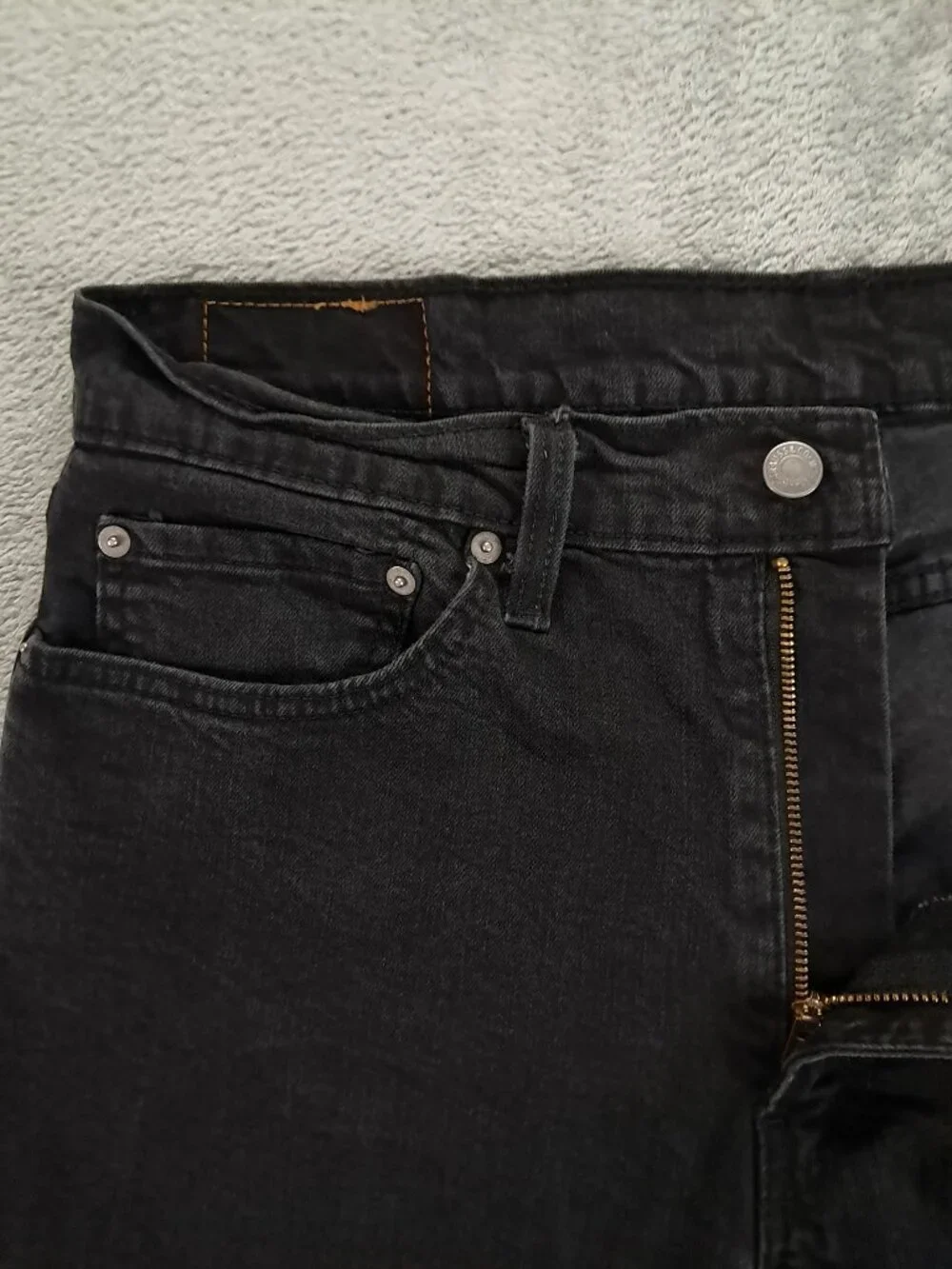 Levis 514 Jean Men 35x30, Tag 36x32 Black Denim Straight Fit Stretch